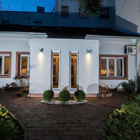 Green&Blue Garden Apartments Belgrado Buitenkant foto