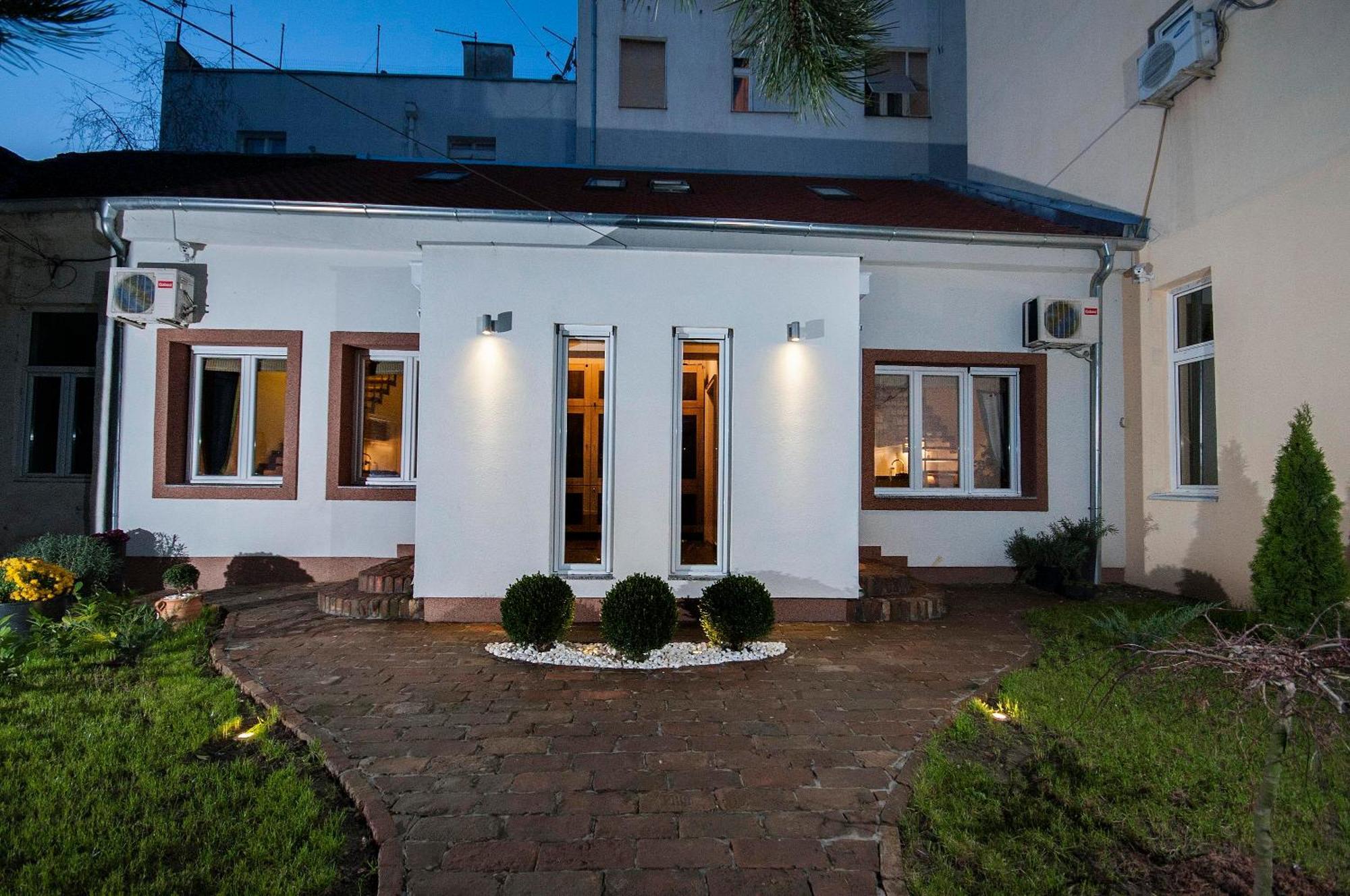 Green&Blue Garden Apartments Belgrado Buitenkant foto